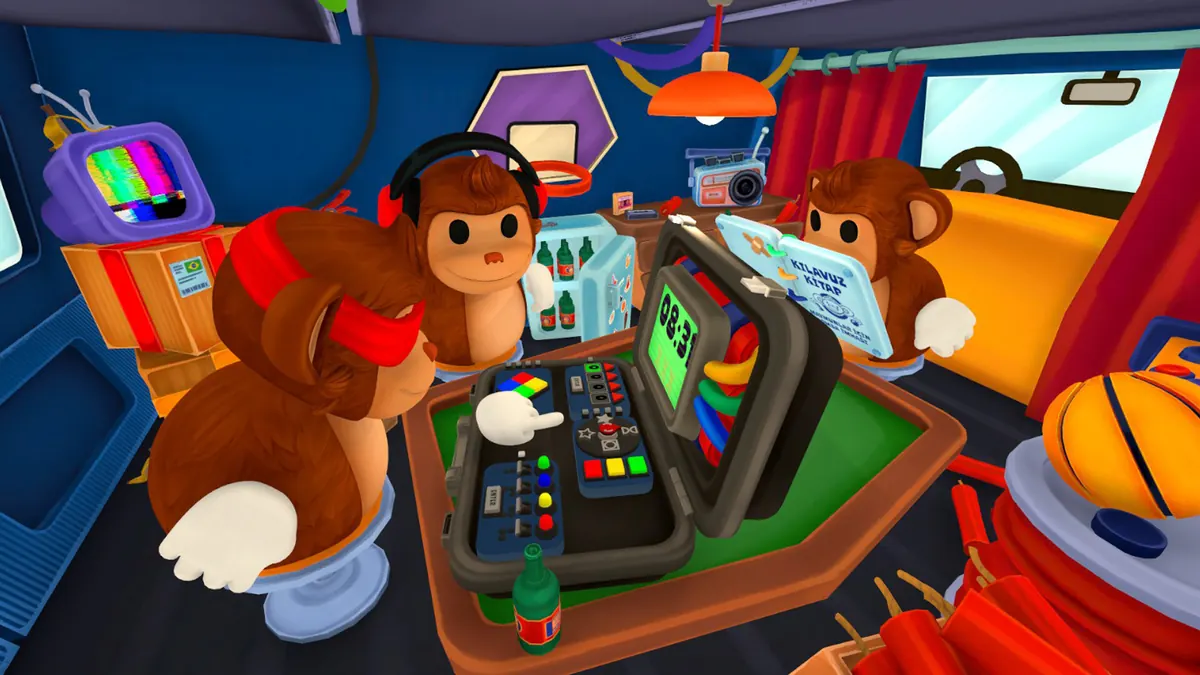 Official BOMBANANA Steam screenshot showing three monkey teammates around a bomb module